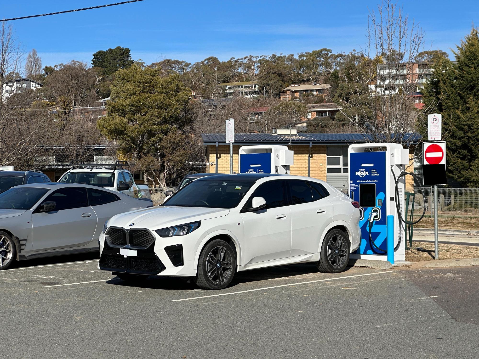 Older NRMA Dual-Connector Cabinet